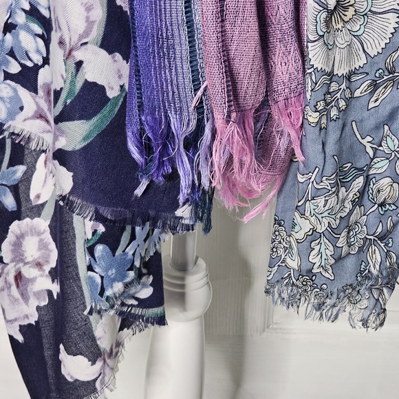 Loft and unbranded Scarf Bundle - Picture 5 of 11